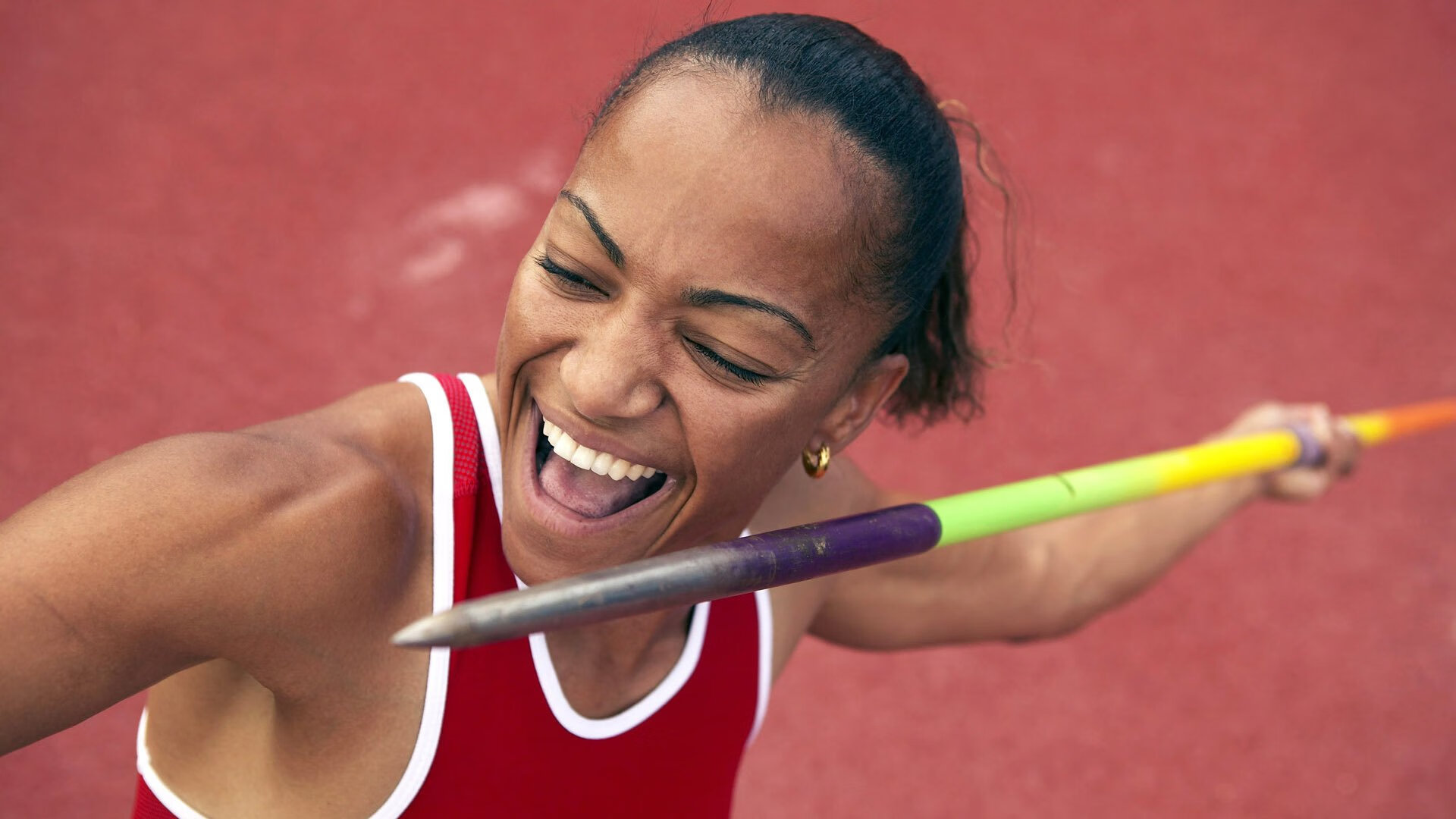 熊猫体育互动-莫德里奇以大师级表现定义关键战，皇马在争议声中凭经验淘汰莱比锡红牛